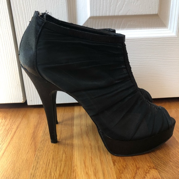 chinese laundry open toe booties